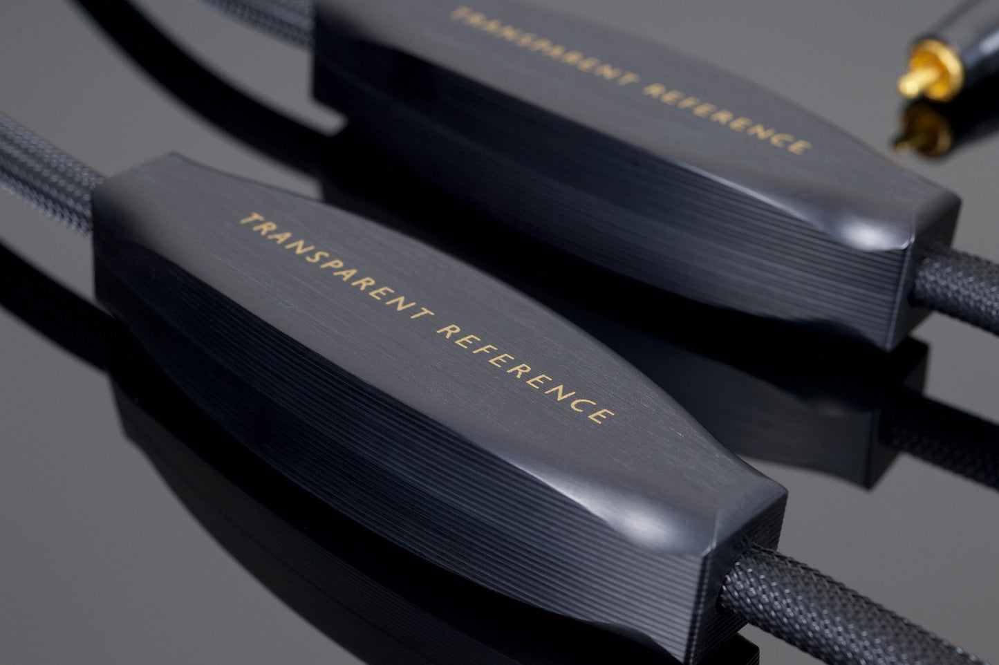 Transparent REFERENCE BALANCED INTERCONNECT