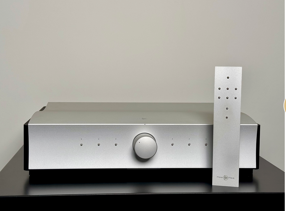 Mola Mola Makua Voorversterker met Tambaqui DAC en Phono (DEMO)